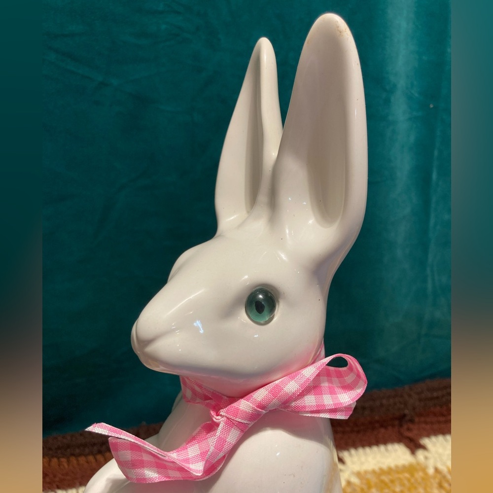 White Alert Easter Bunny Rabbit Portugal Ceramic Spring Decor - Picture 3 of 16